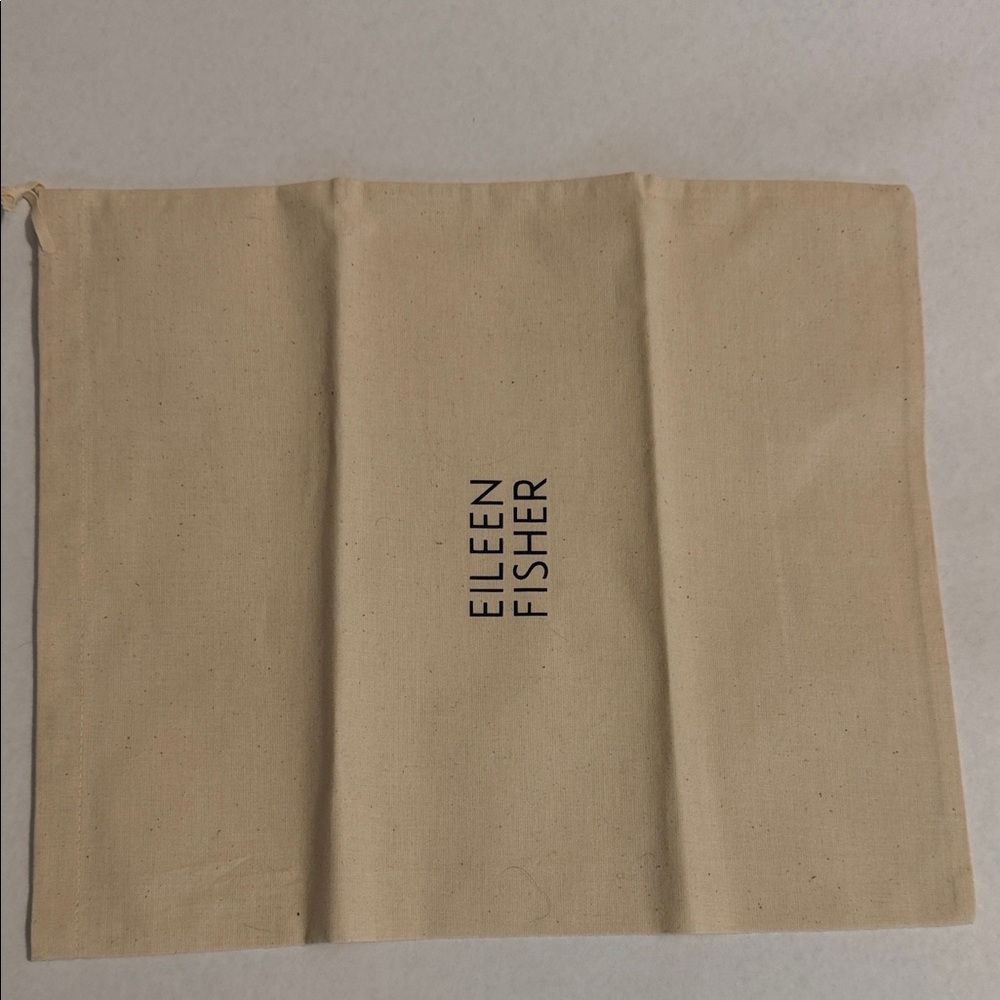 Eileen Fisher dust bag. 14” c 11-1/2”. New! Excellent!